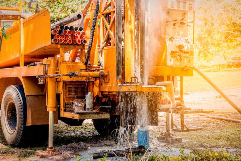 How Does A Water Well Drilling Rig Work